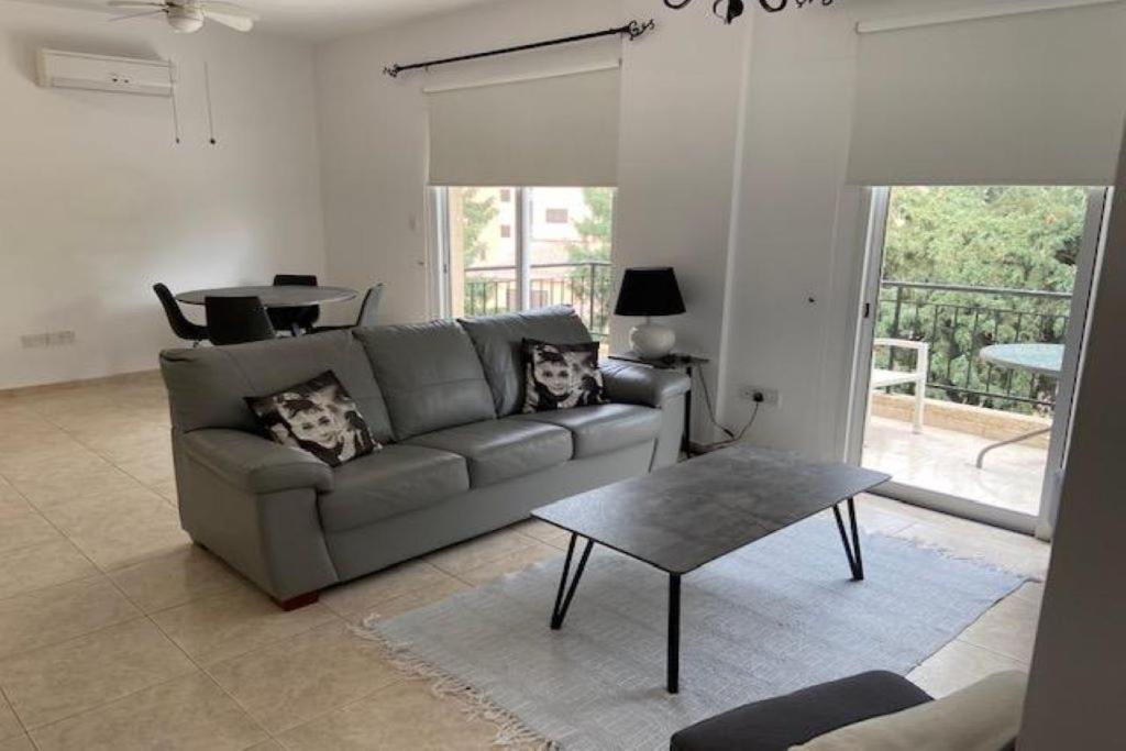 Kato Paphos Apartment In Universal Area Luaran gambar
